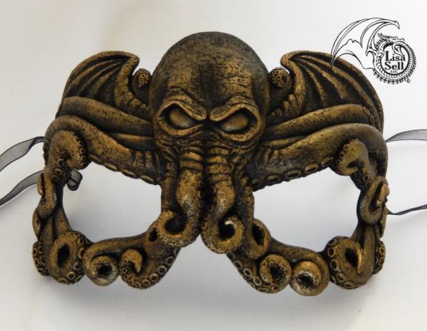 Cthulhu Mask - Gold & Black picture