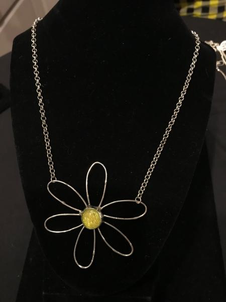 Necklace Daisy picture