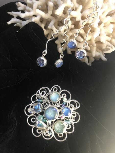 Swirl Blue Pendant and Earrings in Blues