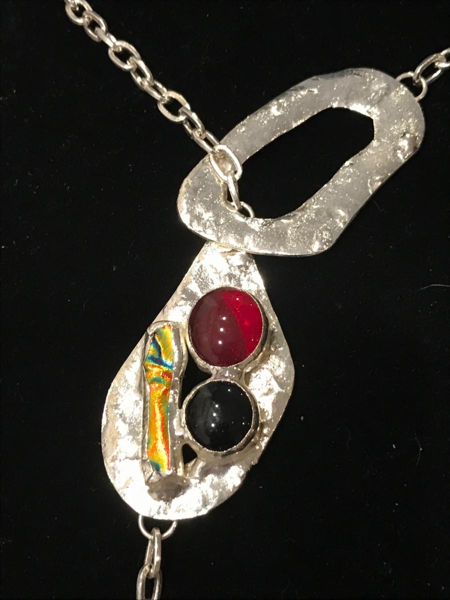 Necklace - Lariat Multi Color Design picture