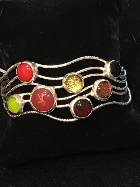 Bracelet - 7 Stone Wire Cuff in Reds
