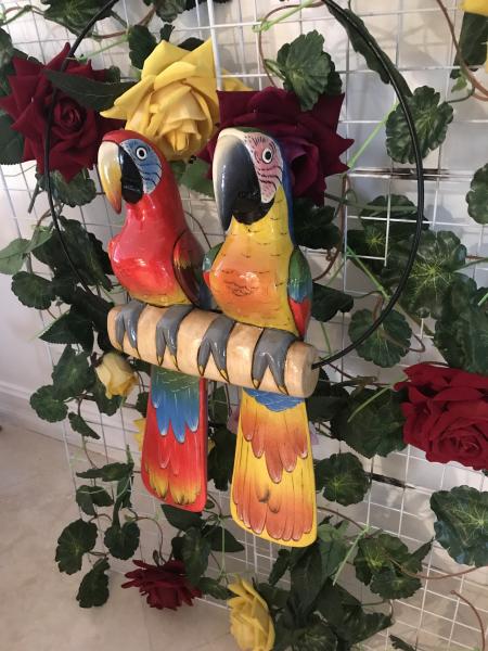 16" Wooden Double Couple Parrots