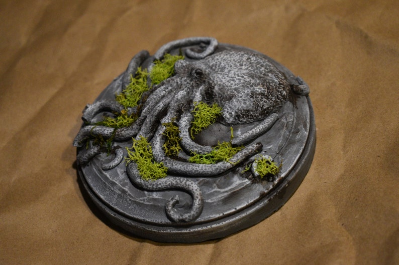 Mossy Stone Octopus Plaque picture
