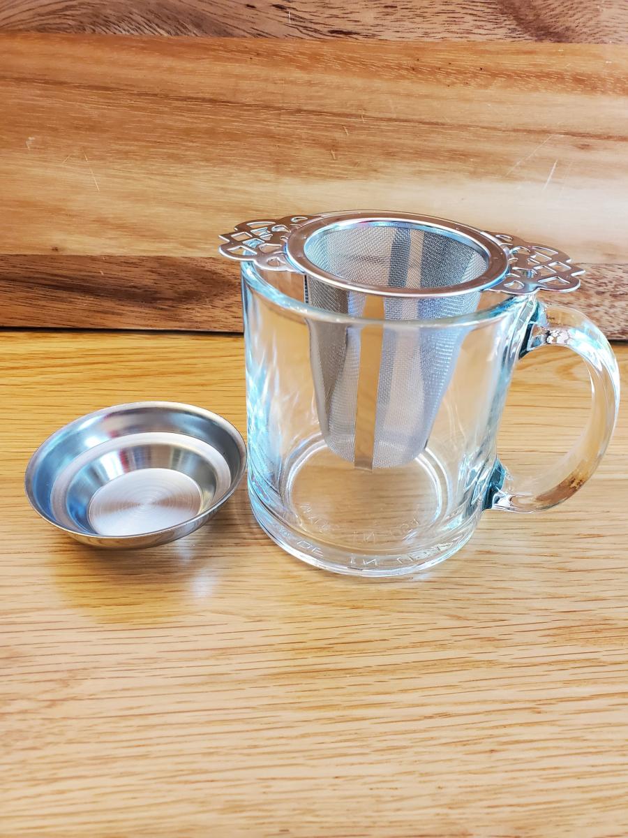 Mesh in cup tea infuser picture