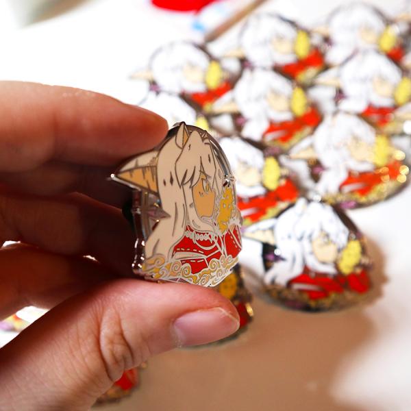 Inuyasha and Seshomaru enamel pin picture